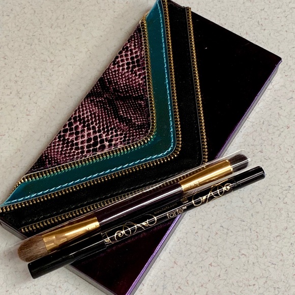 ⭐️Sold to SL⭐️TARTE AMAZONIAN CLAY PALETTE NWOB - Picture 5 of 8